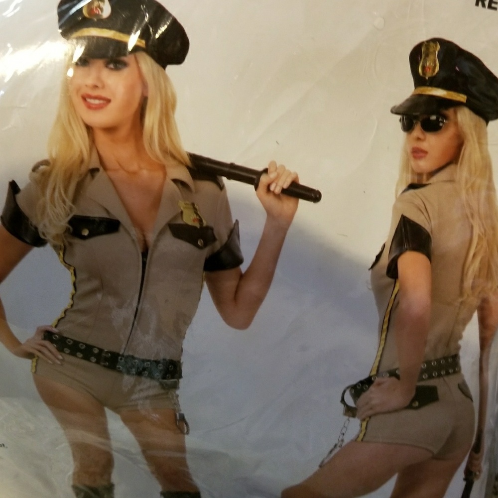 Reno Sheriff costume
